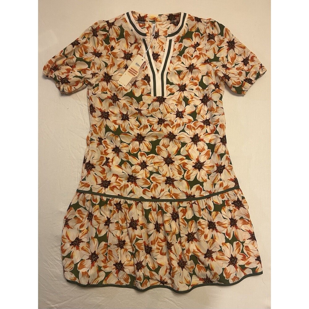 Dokotoo Fit & Flare Floral V-Neck Short Sleeve Flowered Dress w/ pockets size S